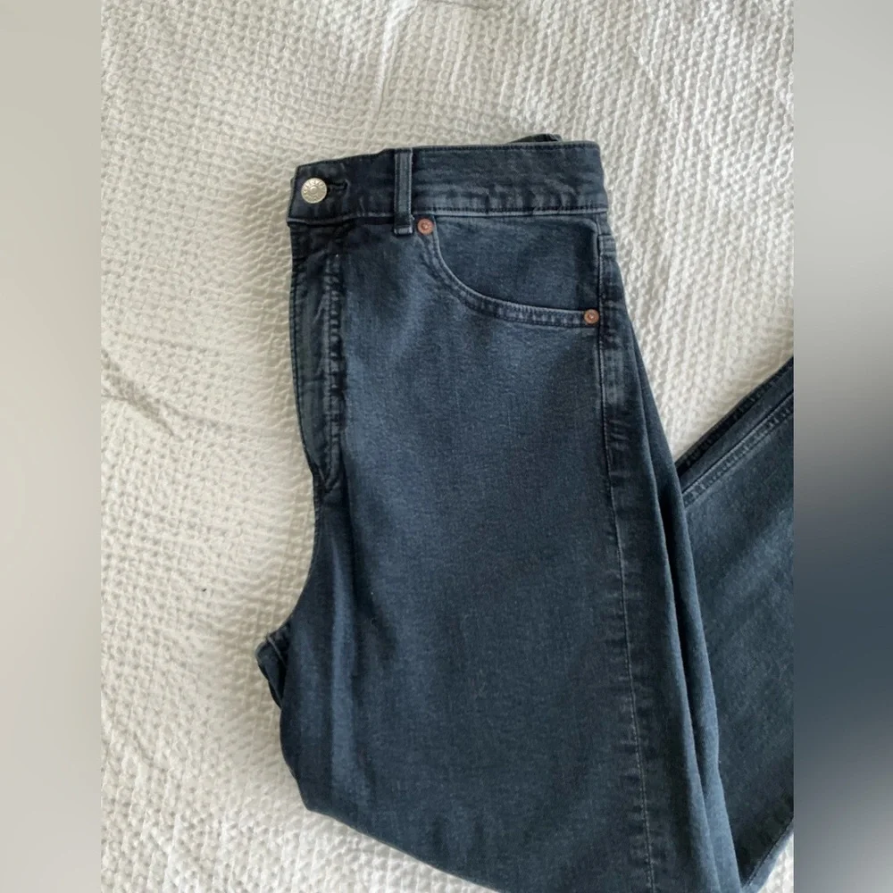 Express Super High Rise Mom Straight Leg Jeans - Picture 2 of 7